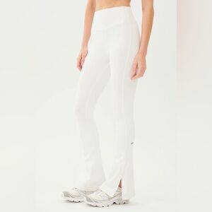 SPLITS59 White Flare Legging